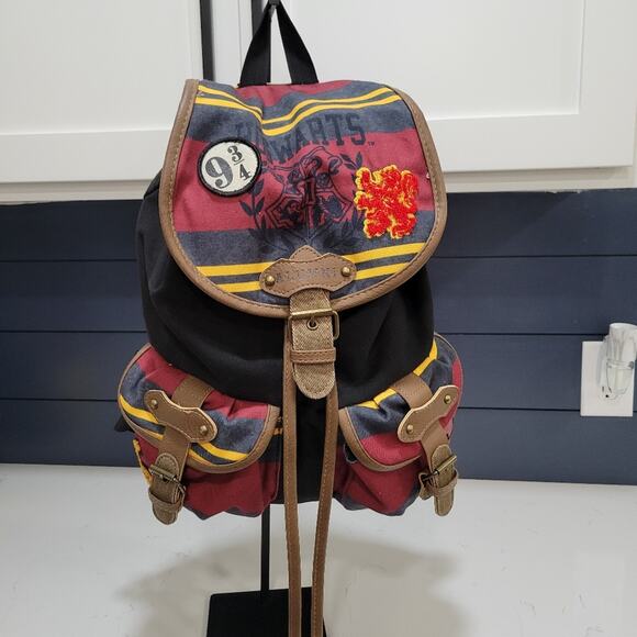 Harry Potter Alumni Backpack Knapsack Snap Close - Picture 3 of 13